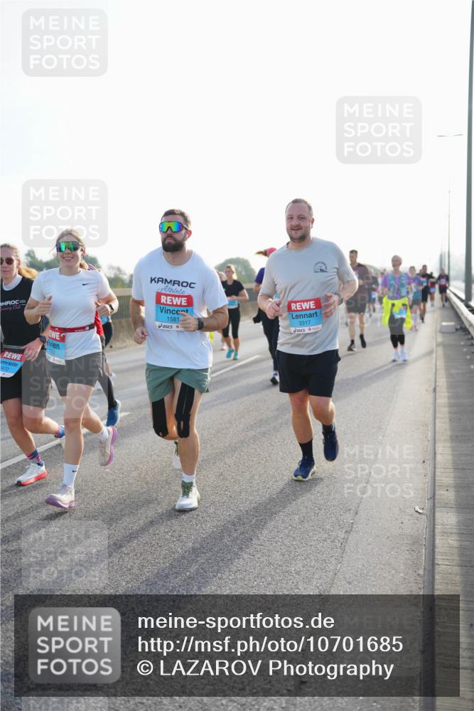 03.10.2026 - Köhlbrandbrückenlauf LAZAROV Photography http://msf.ph/oto/10701685 03.10.2026 09:26:57 Position 3 3470, 1582, 1581, 3317 meine-sportfotos.de