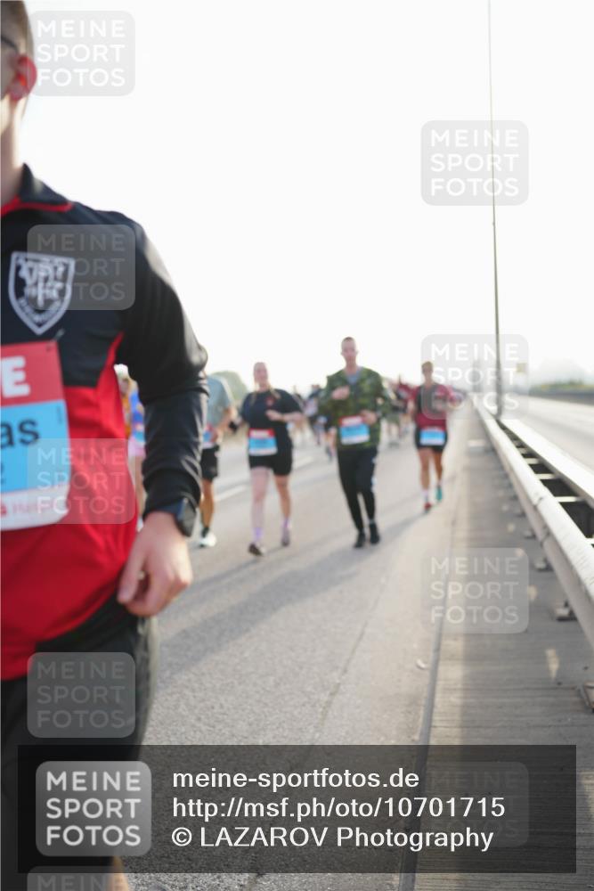 03.10.2026 - Köhlbrandbrückenlauf LAZAROV Photography http://msf.ph/oto/10701715 03.10.2026 09:27:08 Position 3  meine-sportfotos.de