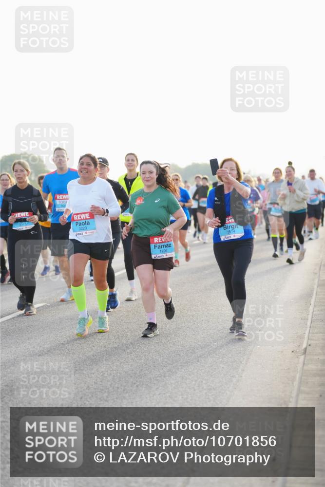 03.10.2026 - Köhlbrandbrückenlauf LAZAROV Photography http://msf.ph/oto/10701856 03.10.2026 09:27:48 Position 3 3571, 3223, 1706, 3514 meine-sportfotos.de