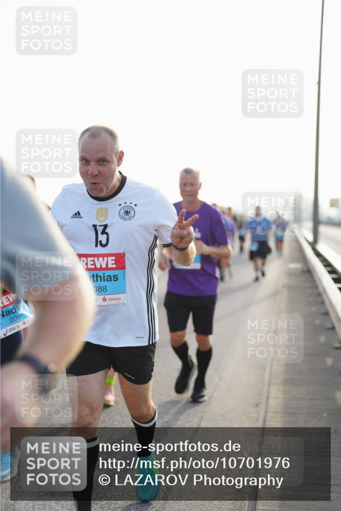 03.10.2026 - Köhlbrandbrückenlauf LAZAROV Photography http://msf.ph/oto/10701976 03.10.2026 09:28:21 Position 3 2091, 13, 088, 5 meine-sportfotos.de
