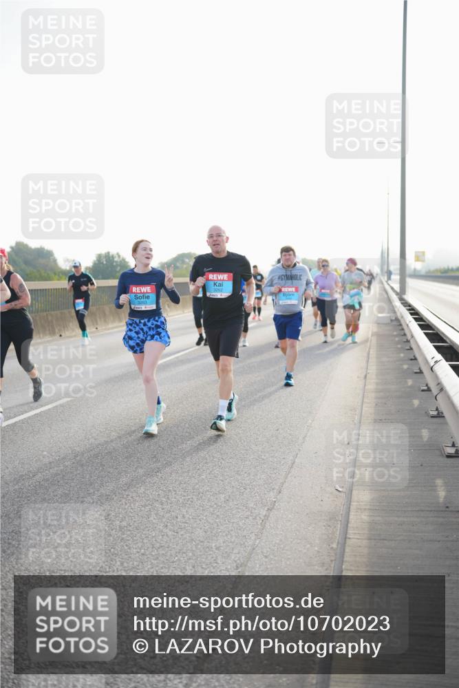 03.10.2026 - Köhlbrandbrückenlauf LAZAROV Photography http://msf.ph/oto/10702023 03.10.2026 09:28:39 Position 3 3263, 3262 meine-sportfotos.de