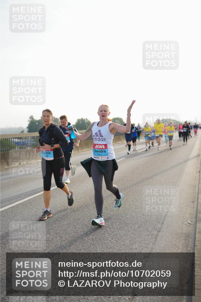 03.10.2026 - Köhlbrandbrückenlauf LAZAROV Photography http://msf.ph/oto/10702059 03.10.2026 09:28:48 Position 3 3208, 2421 meine-sportfotos.de