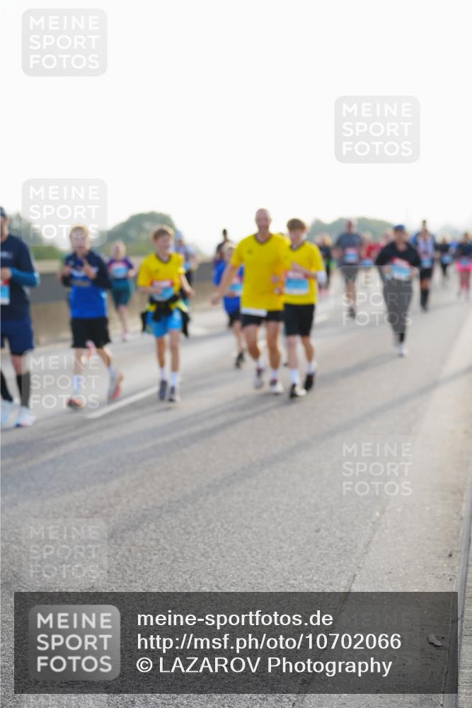 03.10.2026 - Köhlbrandbrückenlauf LAZAROV Photography http://msf.ph/oto/10702066 03.10.2026 09:28:51 Position 3  meine-sportfotos.de