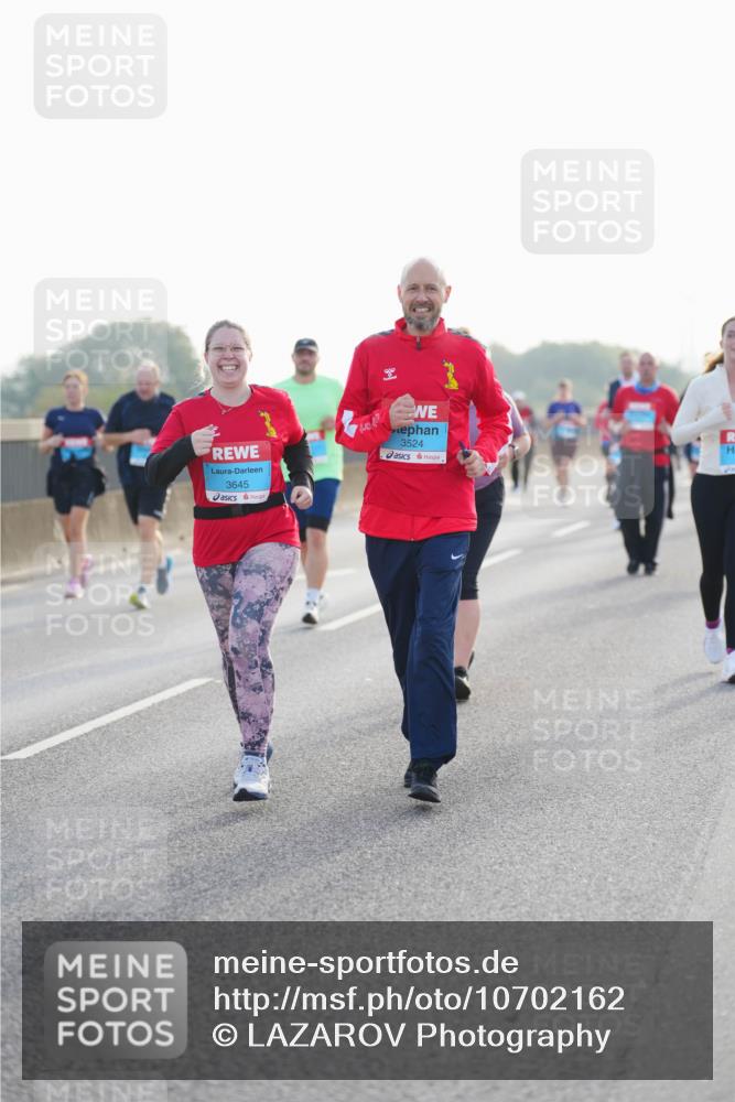03.10.2026 - Köhlbrandbrückenlauf LAZAROV Photography http://msf.ph/oto/10702162 03.10.2026 09:29:19 Position 3 3645, 3524 meine-sportfotos.de