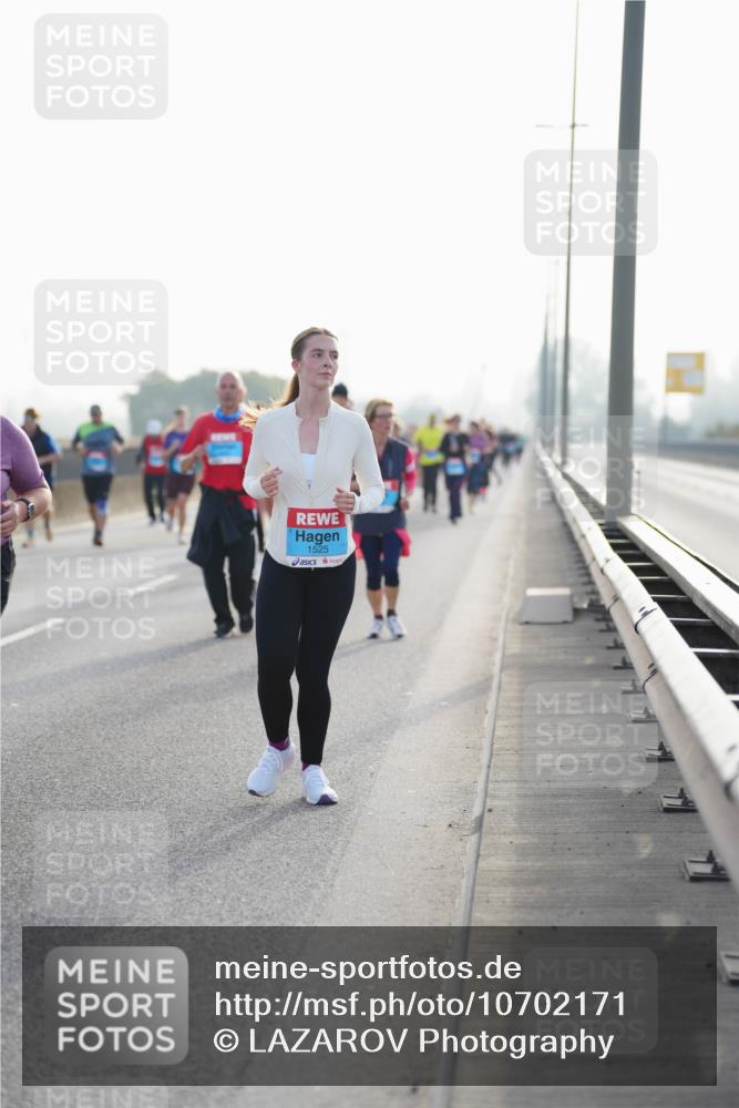 03.10.2026 - Köhlbrandbrückenlauf LAZAROV Photography http://msf.ph/oto/10702171 03.10.2026 09:29:21 Position 3 1525 meine-sportfotos.de