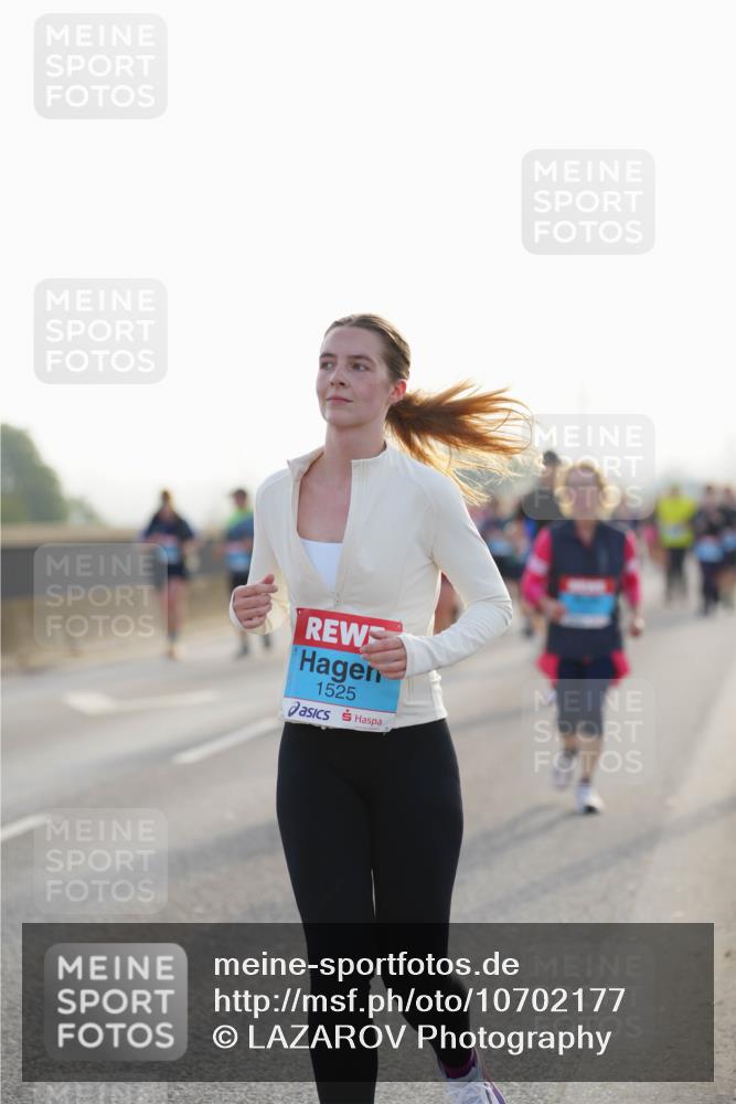 03.10.2026 - Köhlbrandbrückenlauf LAZAROV Photography http://msf.ph/oto/10702177 03.10.2026 09:29:22 Position 3 1525 meine-sportfotos.de
