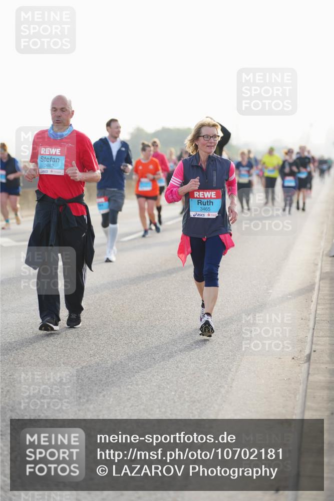 03.10.2026 - Köhlbrandbrückenlauf LAZAROV Photography http://msf.ph/oto/10702181 03.10.2026 09:29:24 Position 3 3462, 3465 meine-sportfotos.de