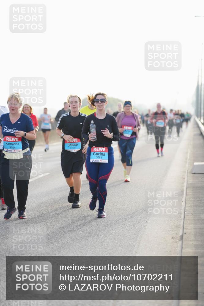 03.10.2026 - Köhlbrandbrückenlauf LAZAROV Photography http://msf.ph/oto/10702211 03.10.2026 09:29:34 Position 3 3204, 3190, 3583 meine-sportfotos.de
