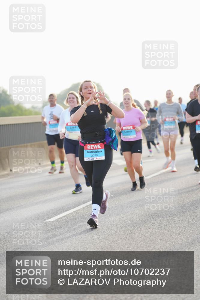 03.10.2026 - Köhlbrandbrückenlauf LAZAROV Photography http://msf.ph/oto/10702237 03.10.2026 09:29:48 Position 3 2075 meine-sportfotos.de