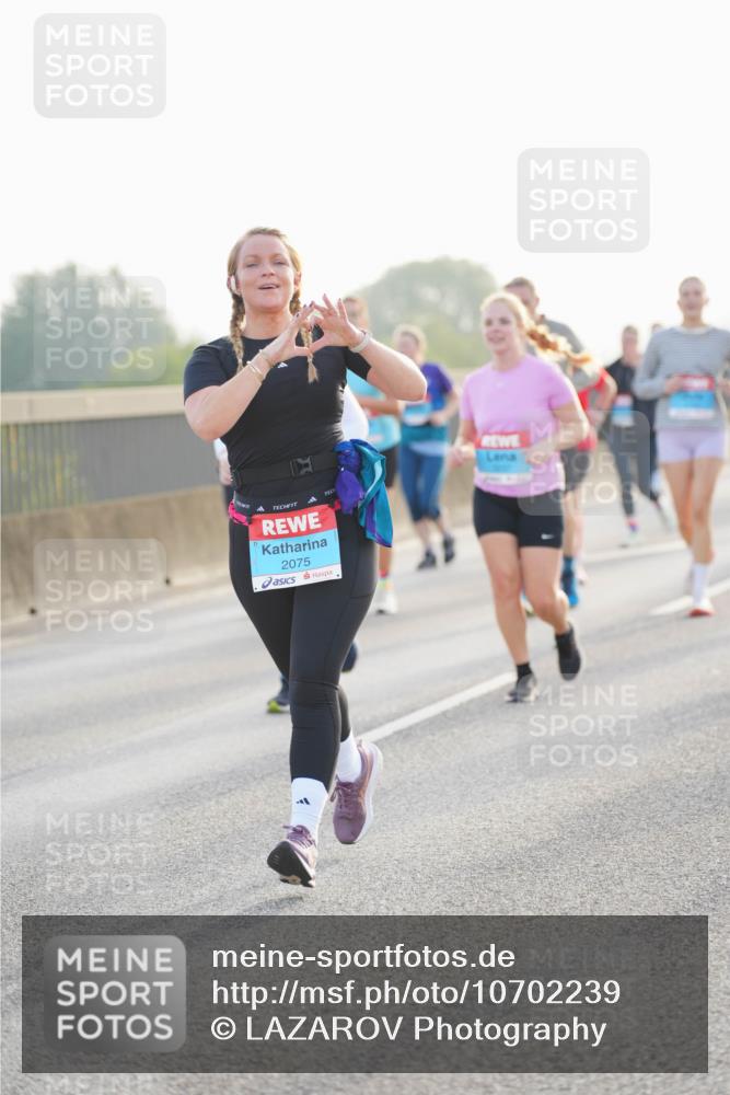 03.10.2026 - Köhlbrandbrückenlauf LAZAROV Photography http://msf.ph/oto/10702239 03.10.2026 09:29:49 Position 3 2075 meine-sportfotos.de