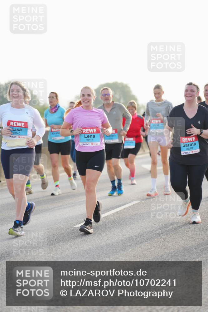 03.10.2026 - Köhlbrandbrückenlauf LAZAROV Photography http://msf.ph/oto/10702241 03.10.2026 09:29:50 Position 3 3240, 3237, 2793, 3648 meine-sportfotos.de