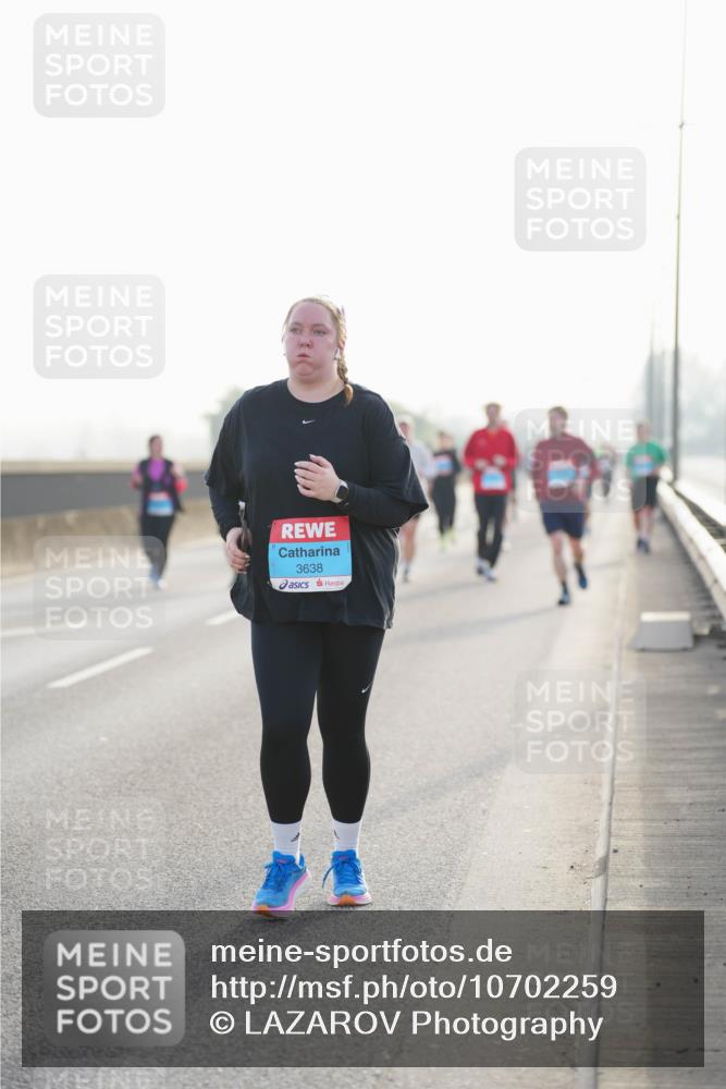 03.10.2026 - Köhlbrandbrückenlauf LAZAROV Photography http://msf.ph/oto/10702259 03.10.2026 09:30:01 Position 3 3638 meine-sportfotos.de