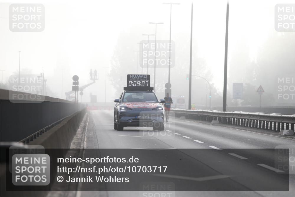 03.10.2026 - Köhlbrandbrückenlauf Jannik Wohlers http://msf.ph/oto/10703717 03.10.2026 09:10:01 Position 3 2, 0, 09, 07, 390 meine-sportfotos.de
