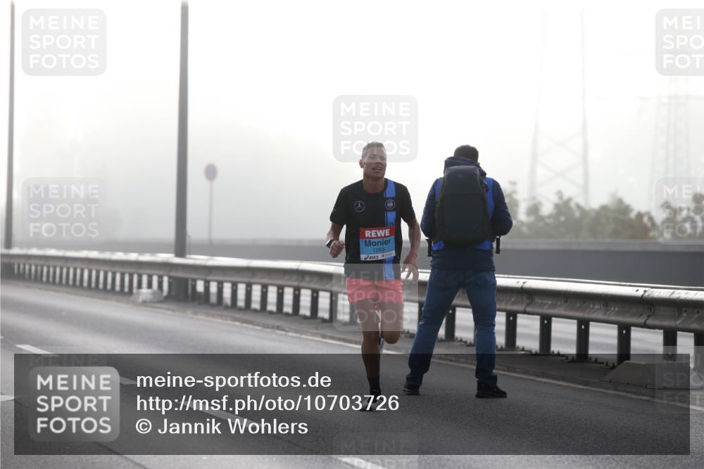 03.10.2026 - Köhlbrandbrückenlauf Jannik Wohlers http://msf.ph/oto/10703726 03.10.2026 09:10:15 Position 3 1263 meine-sportfotos.de