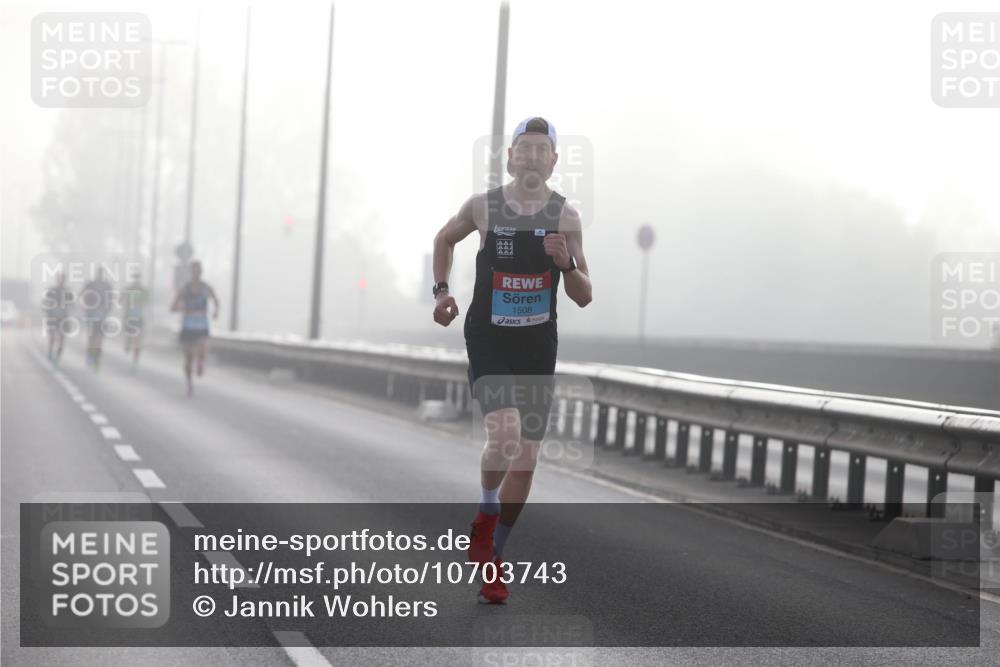 03.10.2026 - Köhlbrandbrückenlauf Jannik Wohlers http://msf.ph/oto/10703743 03.10.2026 09:10:54 Position 3 1508 meine-sportfotos.de