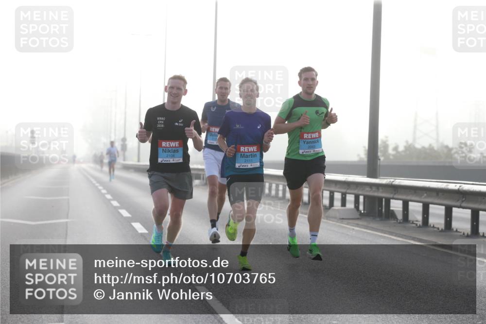 03.10.2026 - Köhlbrandbrückenlauf Jannik Wohlers http://msf.ph/oto/10703765 03.10.2026 09:11:12 Position 3 2026, 2106, 213, 2111, 2043 meine-sportfotos.de