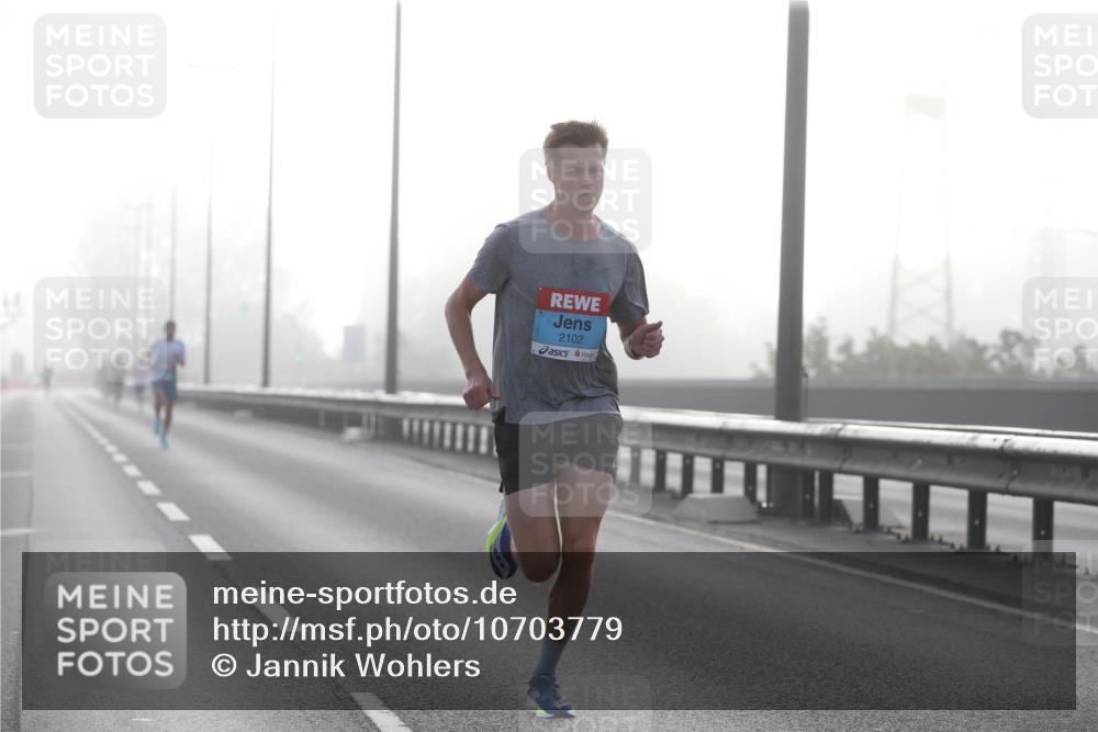 03.10.2026 - Köhlbrandbrückenlauf Jannik Wohlers http://msf.ph/oto/10703779 03.10.2026 09:11:15 Position 3 2102 meine-sportfotos.de