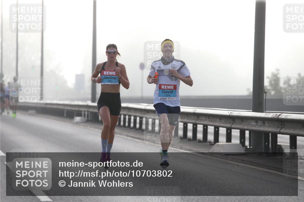 03.10.2026 - Köhlbrandbrückenlauf Jannik Wohlers http://msf.ph/oto/10703802 03.10.2026 09:11:36 Position 3 1467, 1324 meine-sportfotos.de