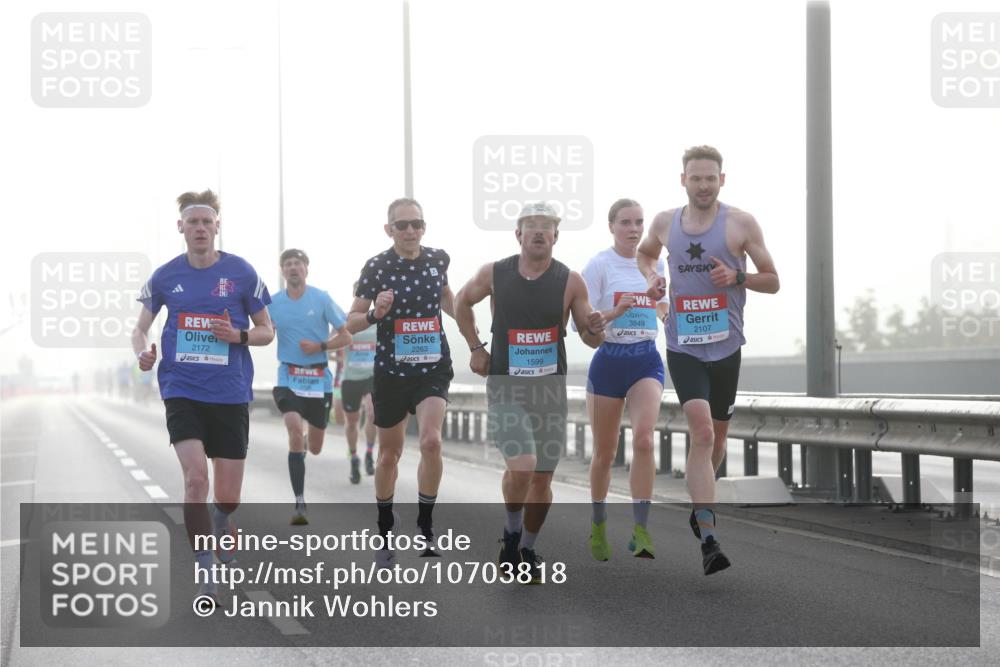 03.10.2026 - Köhlbrandbrückenlauf Jannik Wohlers http://msf.ph/oto/10703818 03.10.2026 09:11:51 Position 3 2172, 2263, 1599, 3849, 2107 meine-sportfotos.de