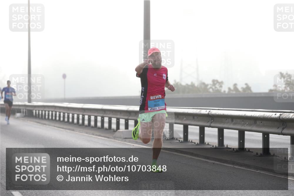 03.10.2026 - Köhlbrandbrückenlauf Jannik Wohlers http://msf.ph/oto/10703848 03.10.2026 09:11:58 Position 3 3823 meine-sportfotos.de