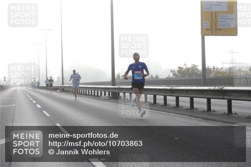 03.10.2026 - Köhlbrandbrückenlauf Jannik Wohlers http://msf.ph/oto/10703863 03.10.2026 09:12:04 Position 3  meine-sportfotos.de