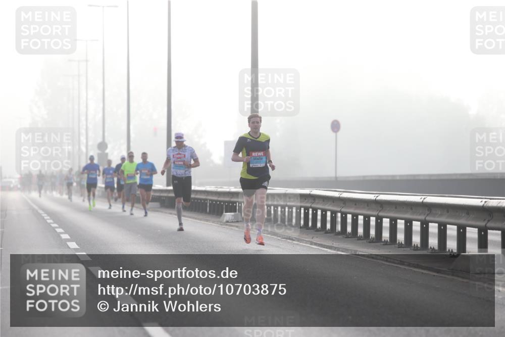 03.10.2026 - Köhlbrandbrückenlauf Jannik Wohlers http://msf.ph/oto/10703875 03.10.2026 09:12:08 Position 3 2117 meine-sportfotos.de