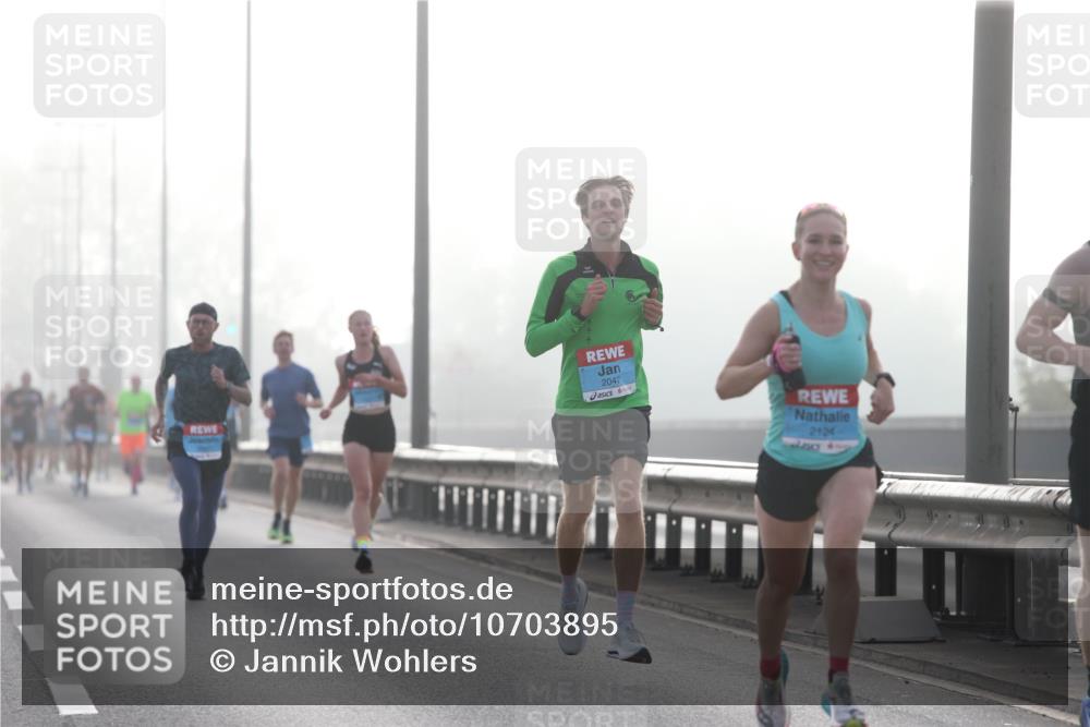 03.10.2026 - Köhlbrandbrückenlauf Jannik Wohlers http://msf.ph/oto/10703895 03.10.2026 09:12:41 Position 3 2047, 2124 meine-sportfotos.de