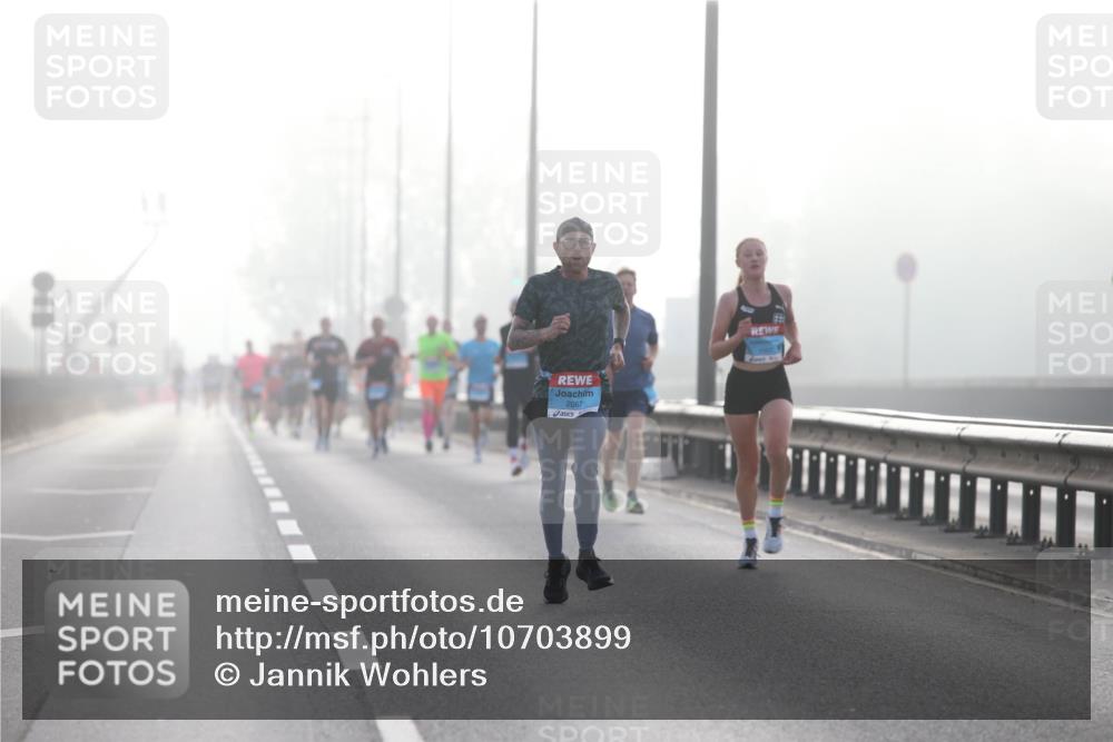 03.10.2026 - Köhlbrandbrückenlauf Jannik Wohlers http://msf.ph/oto/10703899 03.10.2026 09:12:43 Position 3  meine-sportfotos.de