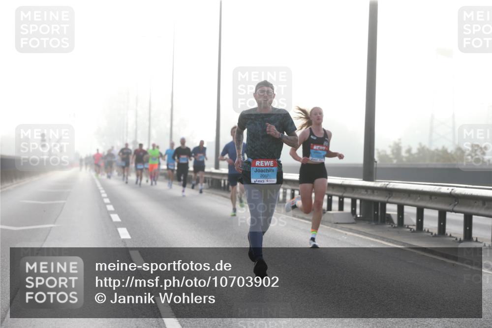 03.10.2026 - Köhlbrandbrückenlauf Jannik Wohlers http://msf.ph/oto/10703902 03.10.2026 09:12:46 Position 3 2067 meine-sportfotos.de