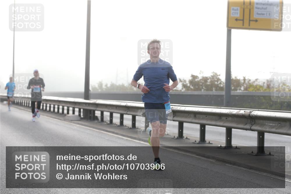 03.10.2026 - Köhlbrandbrückenlauf Jannik Wohlers http://msf.ph/oto/10703906 03.10.2026 09:12:51 Position 3  meine-sportfotos.de