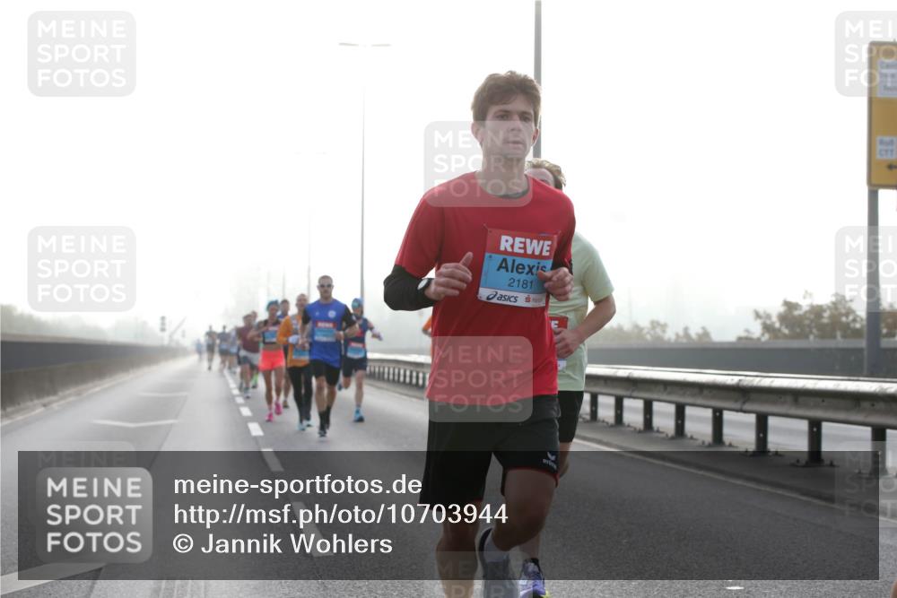 03.10.2026 - Köhlbrandbrückenlauf Jannik Wohlers http://msf.ph/oto/10703944 03.10.2026 09:13:09 Position 3 2181, 16 meine-sportfotos.de