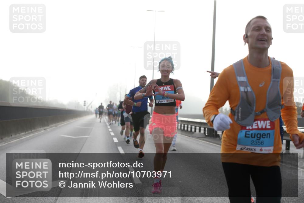 03.10.2026 - Köhlbrandbrückenlauf Jannik Wohlers http://msf.ph/oto/10703971 03.10.2026 09:13:14 Position 3 3804, 2356 meine-sportfotos.de