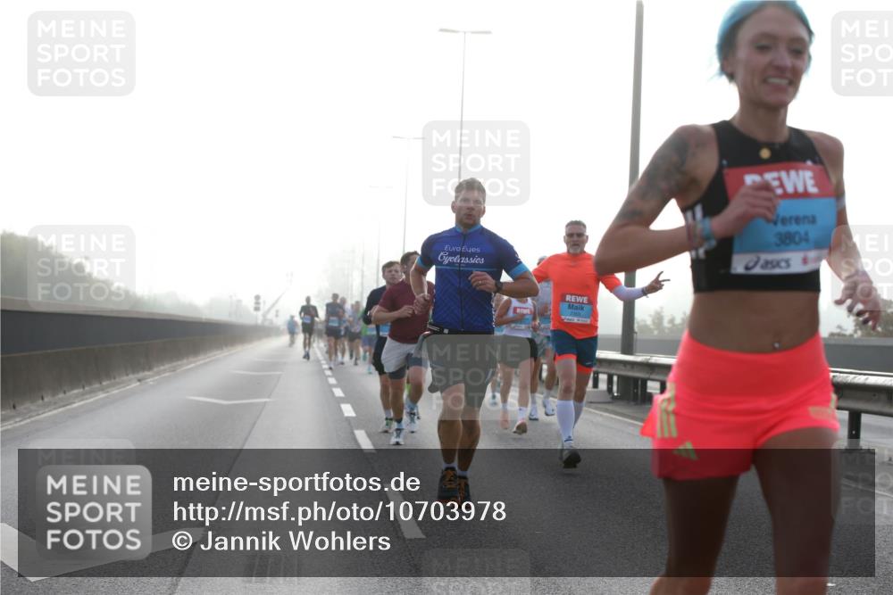 03.10.2026 - Köhlbrandbrückenlauf Jannik Wohlers http://msf.ph/oto/10703978 03.10.2026 09:13:15 Position 3 3804 meine-sportfotos.de