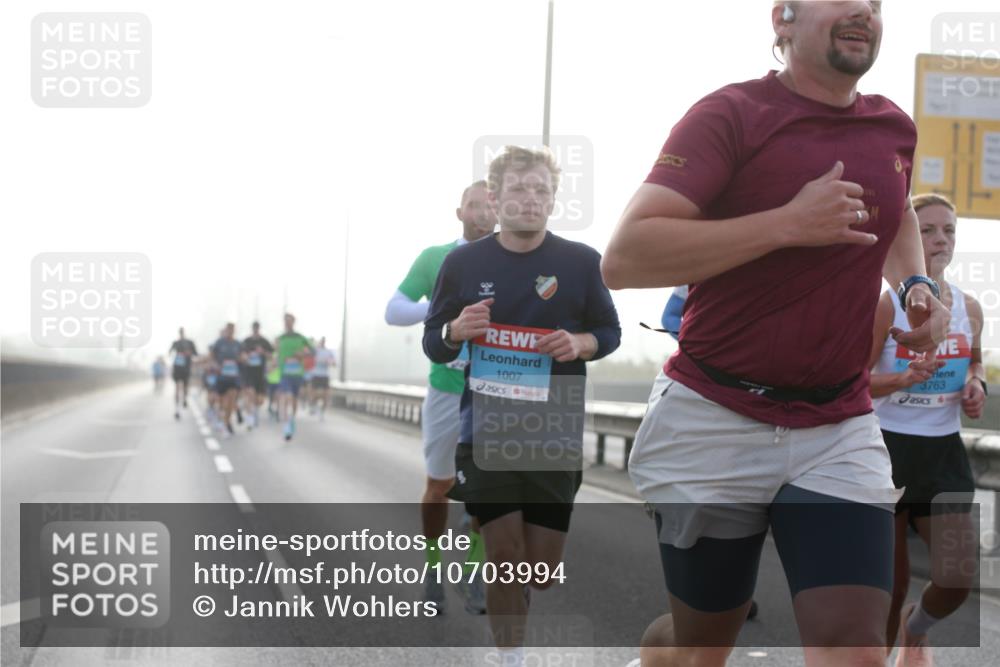 03.10.2026 - Köhlbrandbrückenlauf Jannik Wohlers http://msf.ph/oto/10703994 03.10.2026 09:13:18 Position 3 1007, 3763 meine-sportfotos.de