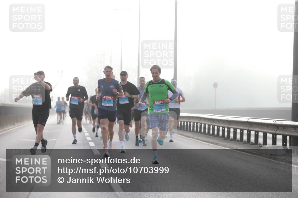 03.10.2026 - Köhlbrandbrückenlauf Jannik Wohlers http://msf.ph/oto/10703999 03.10.2026 09:13:19 Position 3 2045 meine-sportfotos.de