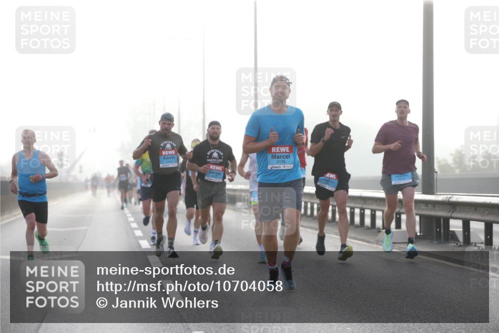 03.10.2026 - Köhlbrandbrückenlauf Jannik Wohlers http://msf.ph/oto/10704058 03.10.2026 09:13:33 Position 3 2175 meine-sportfotos.de
