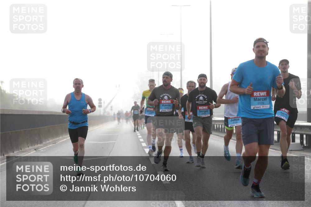 03.10.2026 - Köhlbrandbrückenlauf Jannik Wohlers http://msf.ph/oto/10704060 03.10.2026 09:13:34 Position 3 110, 1413, 27, 2108, 2175, 3708 meine-sportfotos.de