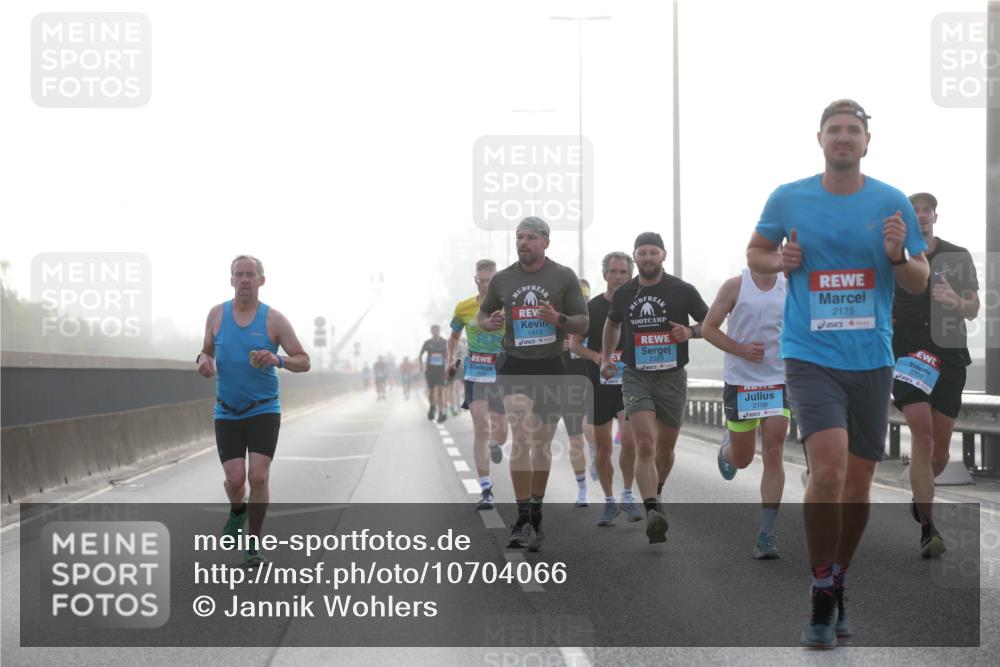 03.10.2026 - Köhlbrandbrückenlauf Jannik Wohlers http://msf.ph/oto/10704066 03.10.2026 09:13:34 Position 3 1413, 2108, 2175, 3708 meine-sportfotos.de
