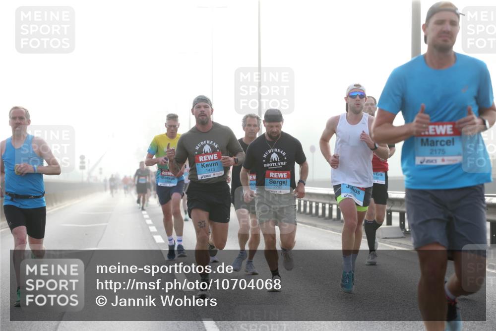03.10.2026 - Köhlbrandbrückenlauf Jannik Wohlers http://msf.ph/oto/10704068 03.10.2026 09:13:35 Position 3 1413, 379, 2283, 1, 198, 2175 meine-sportfotos.de