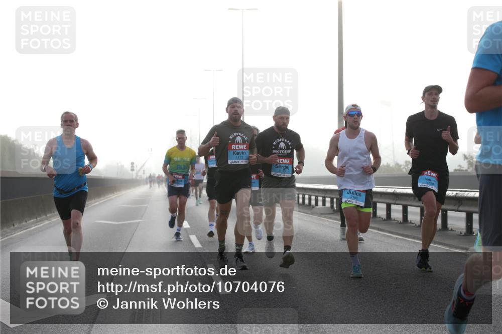 03.10.2026 - Köhlbrandbrückenlauf Jannik Wohlers http://msf.ph/oto/10704076 03.10.2026 09:13:36 Position 3 1413, 2283, 2108, 3708 meine-sportfotos.de