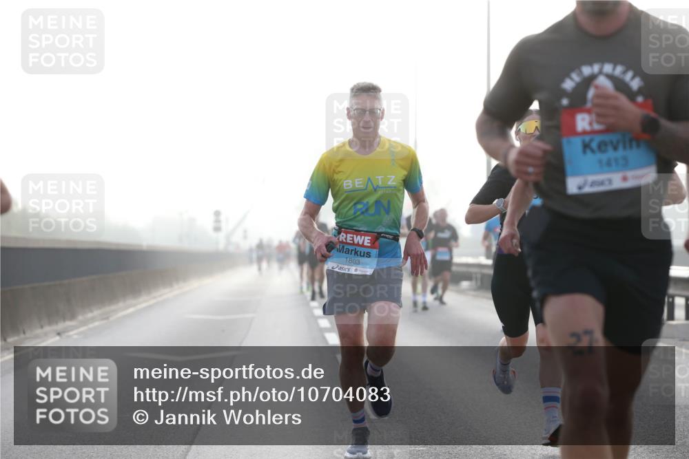 03.10.2026 - Köhlbrandbrückenlauf Jannik Wohlers http://msf.ph/oto/10704083 03.10.2026 09:13:37 Position 3 1803, 1413, 27 meine-sportfotos.de