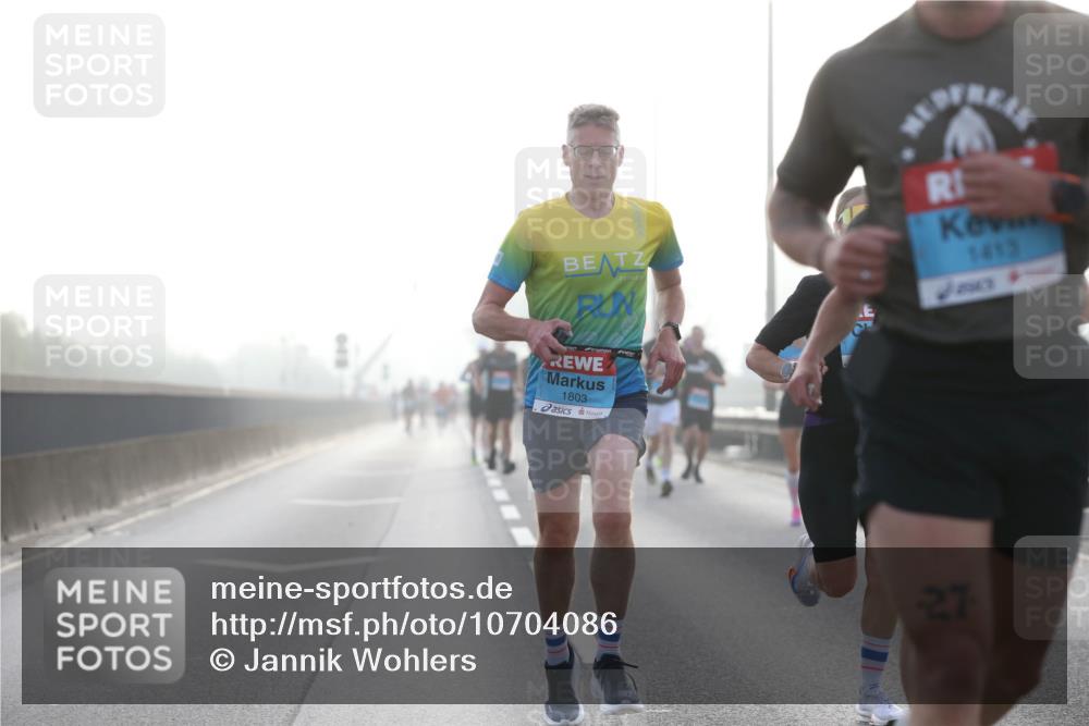 03.10.2026 - Köhlbrandbrückenlauf Jannik Wohlers http://msf.ph/oto/10704086 03.10.2026 09:13:37 Position 3 1803, 1413, 27 meine-sportfotos.de