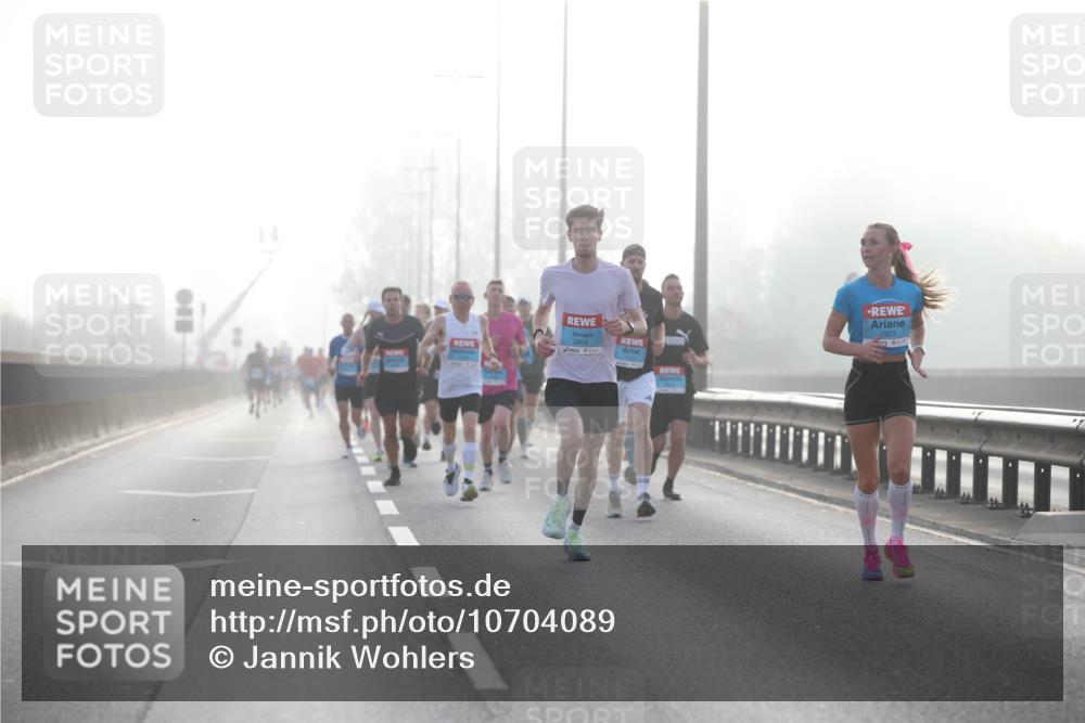 03.10.2026 - Köhlbrandbrückenlauf Jannik Wohlers http://msf.ph/oto/10704089 03.10.2026 09:13:39 Position 3 3803, 1523 meine-sportfotos.de