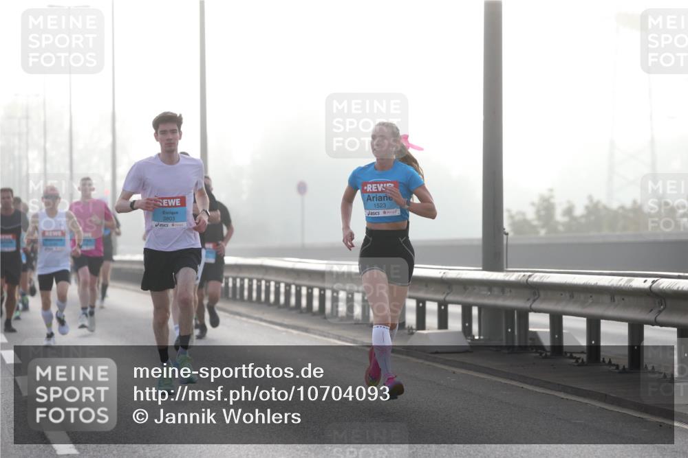 03.10.2026 - Köhlbrandbrückenlauf Jannik Wohlers http://msf.ph/oto/10704093 03.10.2026 09:13:40 Position 3 3803, 1523 meine-sportfotos.de