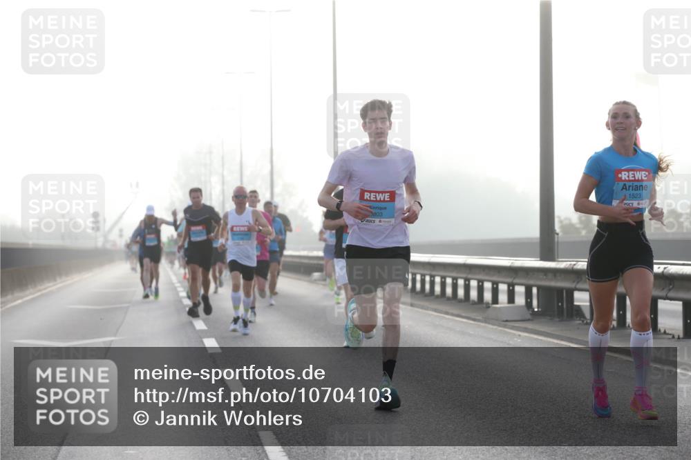 03.10.2026 - Köhlbrandbrückenlauf Jannik Wohlers http://msf.ph/oto/10704103 03.10.2026 09:13:42 Position 3 3803, 1523 meine-sportfotos.de