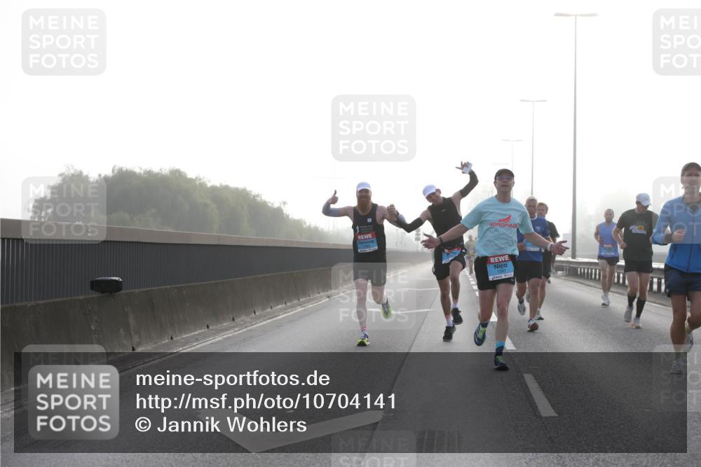 03.10.2026 - Köhlbrandbrückenlauf Jannik Wohlers http://msf.ph/oto/10704141 03.10.2026 09:13:48 Position 3  meine-sportfotos.de