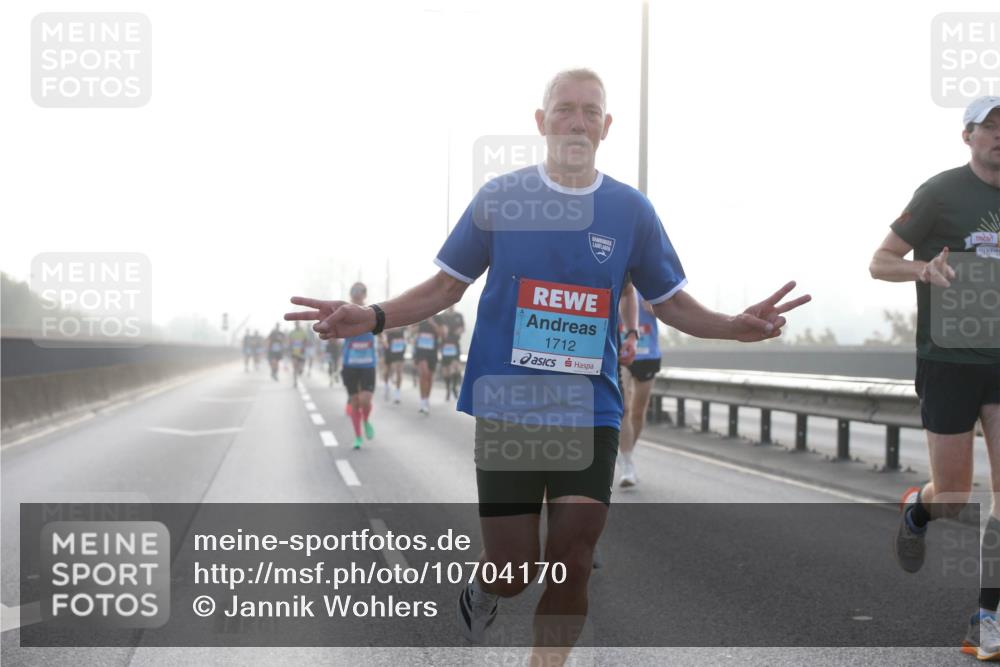 03.10.2026 - Köhlbrandbrückenlauf Jannik Wohlers http://msf.ph/oto/10704170 03.10.2026 09:13:52 Position 3 1712 meine-sportfotos.de