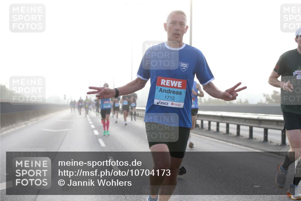 03.10.2026 - Köhlbrandbrückenlauf Jannik Wohlers http://msf.ph/oto/10704173 03.10.2026 09:13:52 Position 3 1712 meine-sportfotos.de