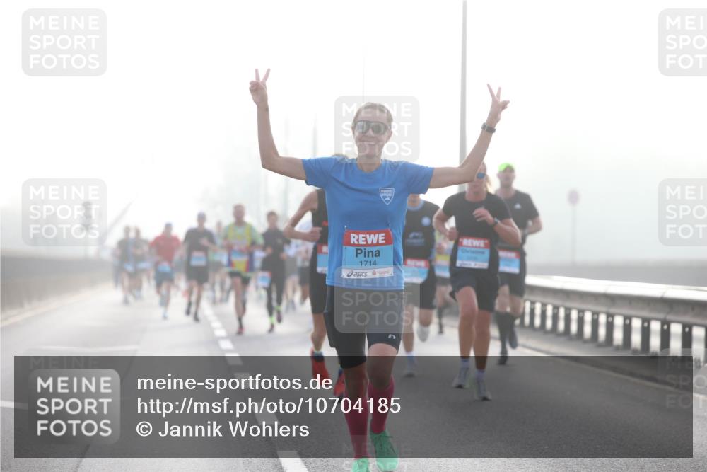 03.10.2026 - Köhlbrandbrückenlauf Jannik Wohlers http://msf.ph/oto/10704185 03.10.2026 09:13:53 Position 3 045, 1714 meine-sportfotos.de