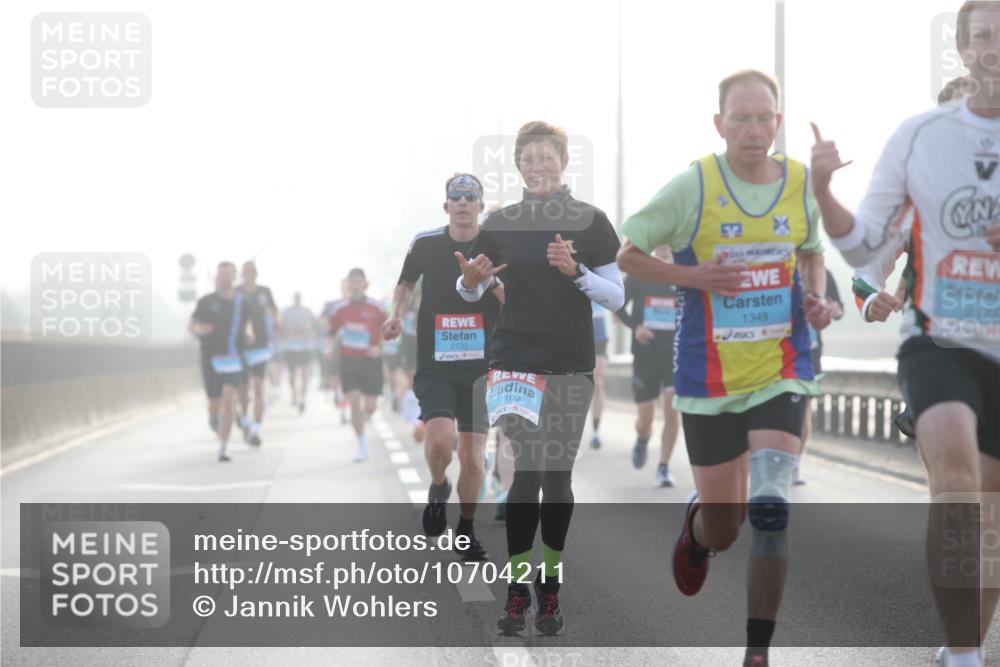 03.10.2026 - Köhlbrandbrückenlauf Jannik Wohlers http://msf.ph/oto/10704211 03.10.2026 09:14:01 Position 3 2133, 1102, 522, 1349, 2177 meine-sportfotos.de